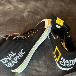 NWT Vans National Geographic Collab High-Top